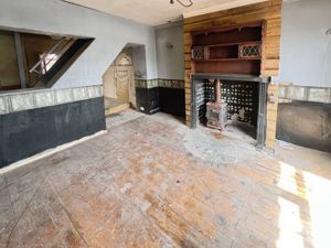 Lounge- click for photo gallery